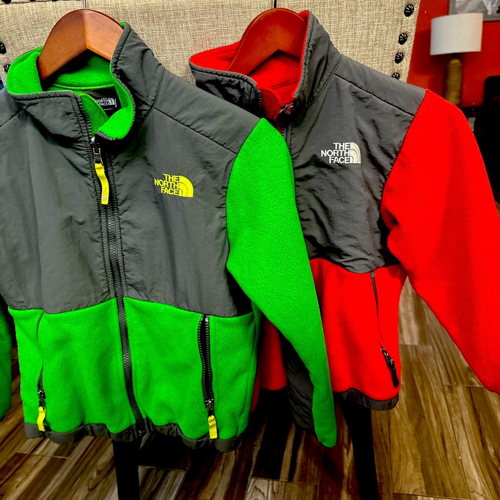 7/8 north face jackets in great condition like new